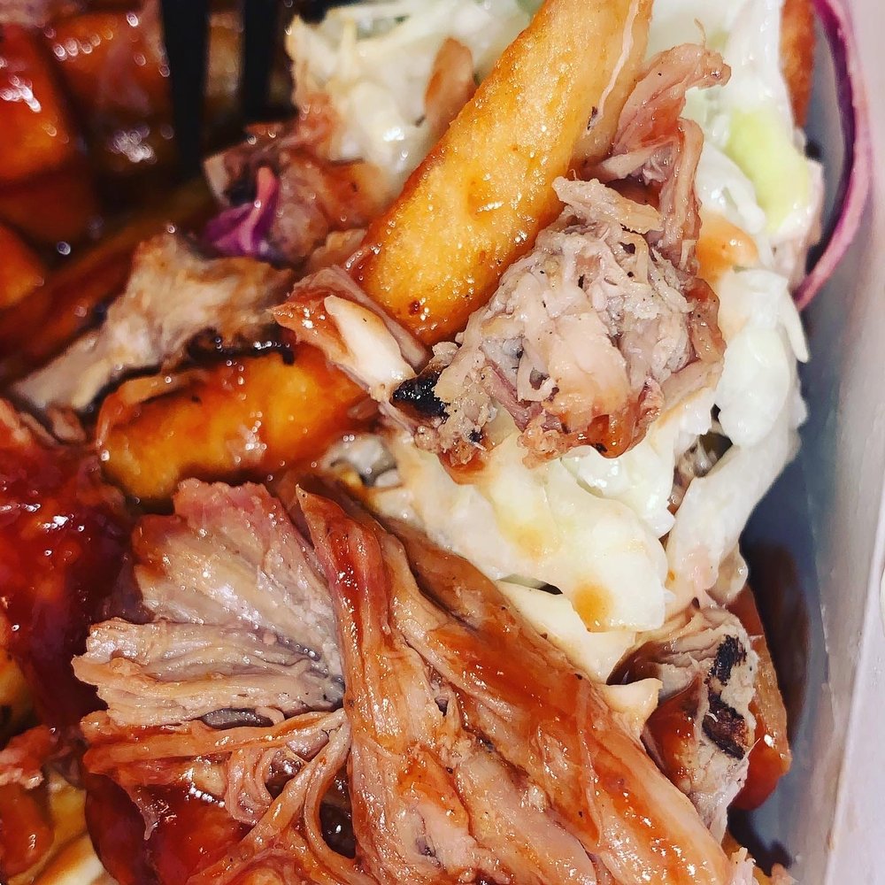 Friskie Fries - Lil' Piggie - Food Trucks Near Me - Johnston, Rhode Island