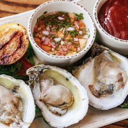 Cliff's Lounge & Oyster Bar