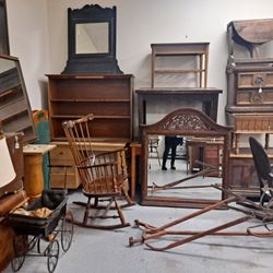 Antiques West - A good collection of wood furniture
