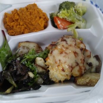 Mo's Seafood - Steak topped with crab imperial was delicious! - Seafood Near Me - Towson, Maryland