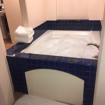 The Cottage Inn & Spa - Soothing jetted tub! . Just what the doctor ordered . - Bed & Breakfast Near Me - Sonoma, California The Cottage Inn & Spa - Soothing jetted tub! . Just what the doctor ordered . - Bed & Breakfast Near Me - Sonoma, California