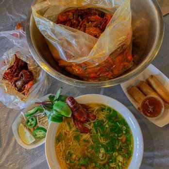 La Crawfish - Cajun/Creole Near Me - Baytown, Texas La Crawfish - Cajun/Creole Near Me - Baytown, Texas