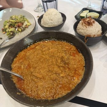Burma Roots - Burmese Chicken Curry - Burmese Near Me - San Jose, California