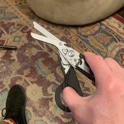 Seattle Cutlery - Raptor is functioning as it should! Thanks Brian and Seattle Cutlery!!