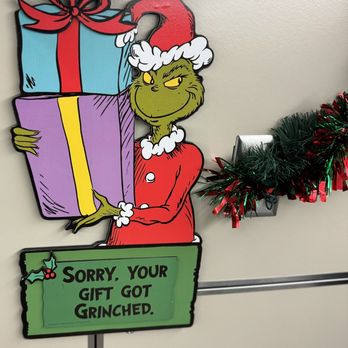Millennium Station - Grinch Car - Train Stations Near Me - Chicago, Illinois