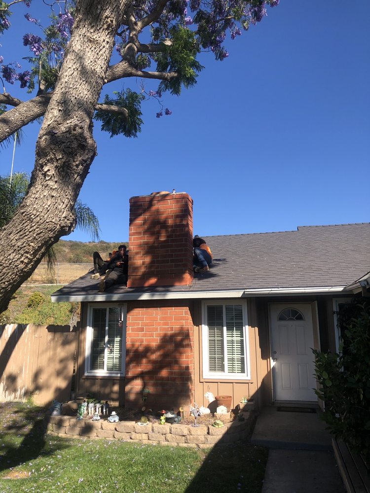 Slide of Elite Roof Services