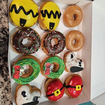 Krispy Kreme - Snoopy is warped - Donuts Near Me - Kissimmee, Florida Krispy Kreme - Snoopy is warped - Donuts Near Me - Kissimmee, Florida