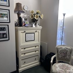 Safe Body Imaging - Sitting area