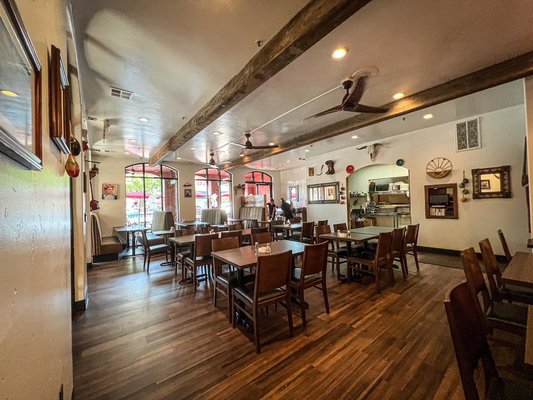 Los Reyes Restaurante Y Cantina by null