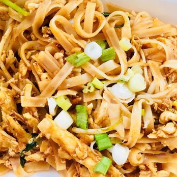 King Market - Pad Thai with chicken - Thai Near Me - Antioch, Tennessee King Market - Pad Thai with chicken - Thai Near Me - Antioch, Tennessee