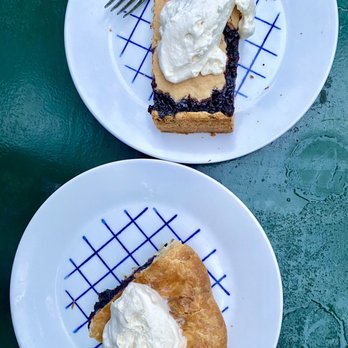 Abel's Lobster - Delicious blueberry almond cobbler and blueberry pie - Seafood Near Me - Mount Desert, Maine