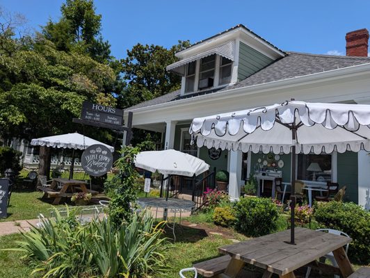 Triple Crown Bakery by null