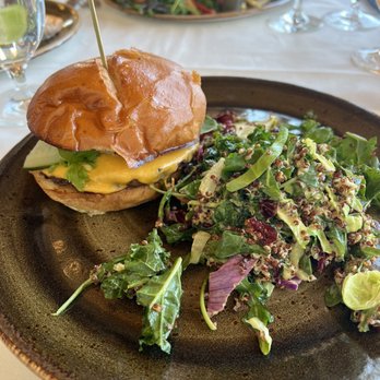 The Roundhouse - SRF Wagyu Burger - American Near Me - Sun Valley, Idaho