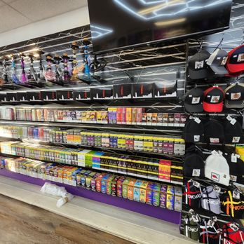 KING TOBACCO AND VAPE - Updated June 2026 - 50 Photos - 265 S Randall Rd,  Elgin, Illinois - Tobacco Shops - Phone Number