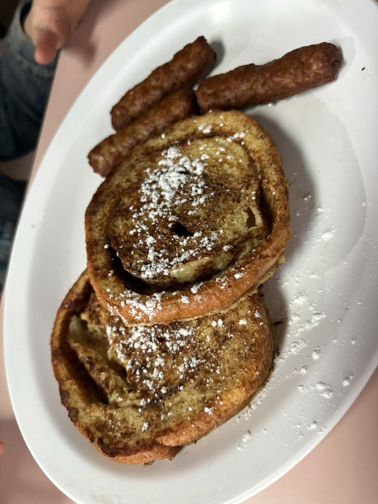 Chalet of Fox Lake Logo