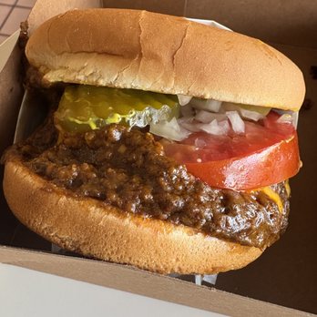 Carneys - Chili Burger - Burgers Near Me - Studio City, California