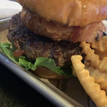 Hudson Grille- Tucker - Sports Bars Near Me - Tucker, Georgia