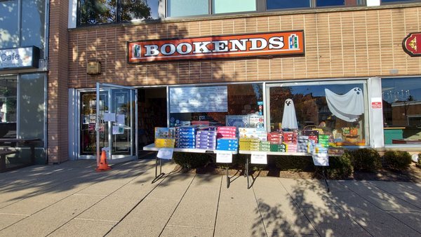 Bookends by null