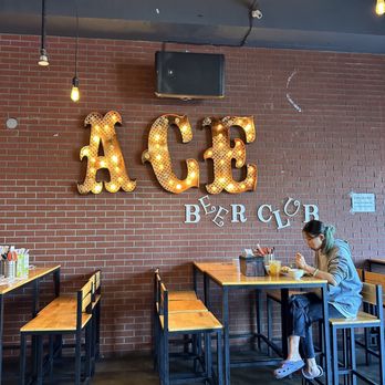 Com Tam Bui - Inside - Vietnamese Near Me - Garden Grove, California