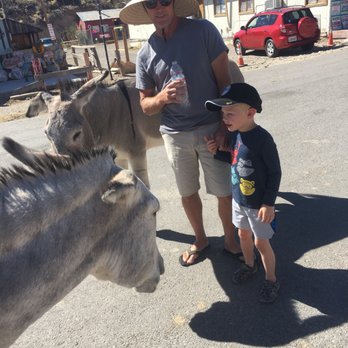 Oatman Hotel - American Near Me - Oatman, Arizona