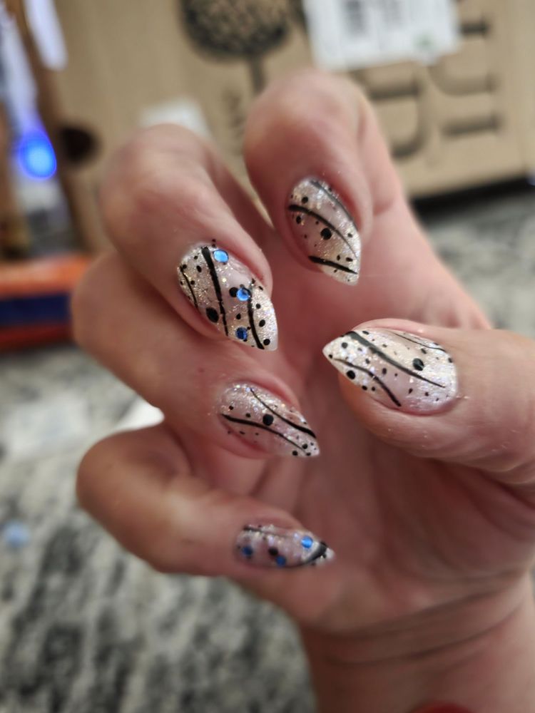 Professional Nails & Hair Logo