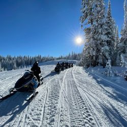 Polaris West - Polaris West Snowmobiles and my fam on them :-)