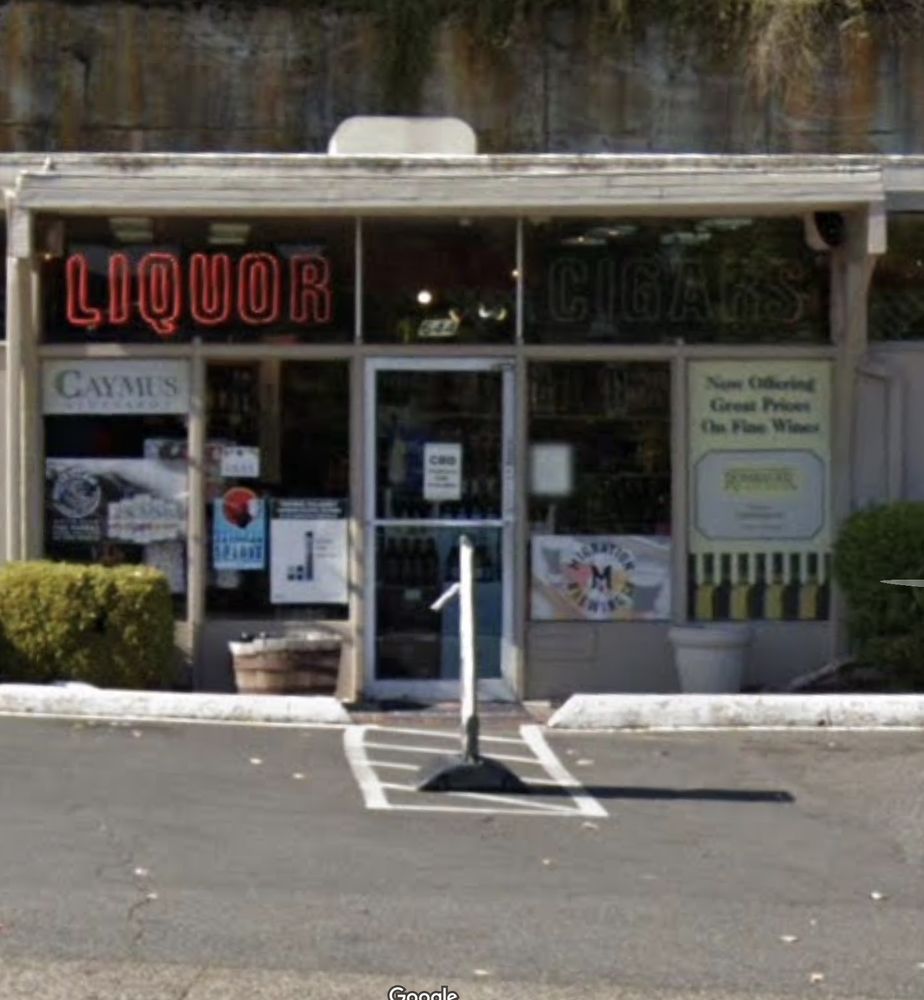DOWNTOWN LAKE OSWEGO LIQUOR & CIGARS Updated October 2024 23 Reviews 644 N State St, Lake