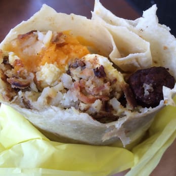 Lucky Boy - sausage breakfast burrito - Burgers Near Me - Pasadena, California