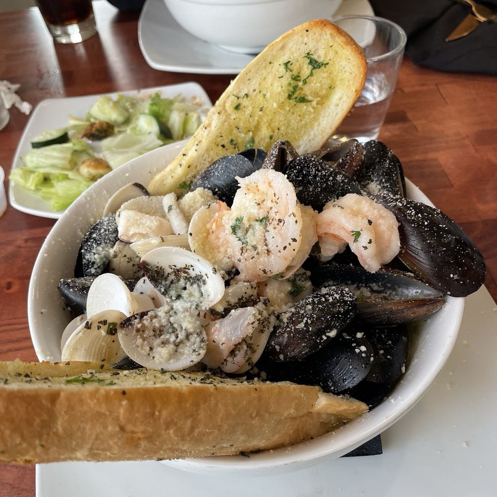 Nonnas Italian Kitchen - Seafood Pasta - Italian Near Me - Colonial Beach, Virginia Nonnas Italian Kitchen - Seafood Pasta - Italian Near Me - Colonial Beach, Virginia