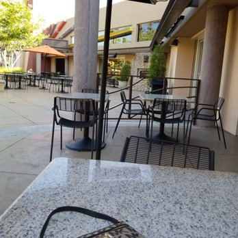 Long Beach Towne Center - I did my refi here too love it so roomy nice fountain in background has a calming effect on me - Shopping Centers Near Me - Long Beach, California