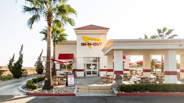 In-N-Out Burger by null