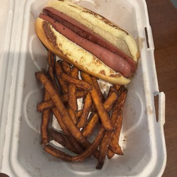 Al's Burger Shack - Kids hot dog meal - Burgers Near Me - Chapel Hill, North Carolina Al's Burger Shack - Kids hot dog meal - Burgers Near Me - Chapel Hill, North Carolina