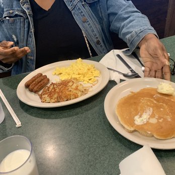 Metro Diner - Eggs, hash brown, turkey sausage, pancakes - Diners Near Me - Augusta, Georgia Metro Diner - Eggs, hash brown, turkey sausage, pancakes - Diners Near Me - Augusta, Georgia