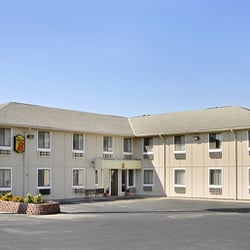 Super 8 by Wyndham Rock Port MO - Super 8 Rock Port