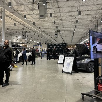Tesla - 03/07/24 - Car Dealers Near Me - Upland, California