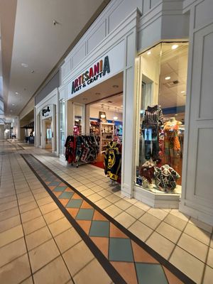 500 Lakewood Ctr Mall by null