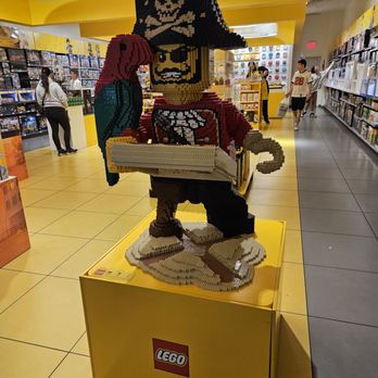 Lego Store - Toy Stores Near Me - Brandon, Florida