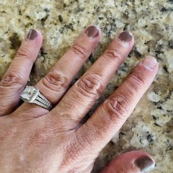 Nancy's Nails - Gel manicure 4 days after getting it done