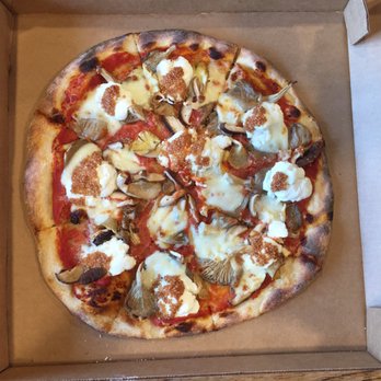 Long Beach Beer Lab - Mushroom pizza - Breweries Near Me - Long Beach, California