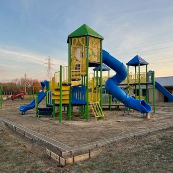 Maiden Lane Park - New playground - Hiking Near Me - St. Joseph, Michigan Maiden Lane Park - New playground - Hiking Near Me - St. Joseph, Michigan