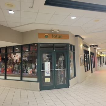 ESSEX STREET PEDESTRIAN MALL - Updated January 2026 - 123 Photos - 228