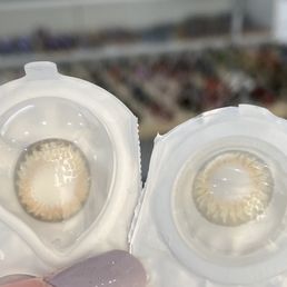 Color contact lenses