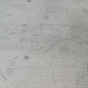 Castaway Custom Pools - Crack in cement - General Contractors Near Me - Rancho Cucamonga, California