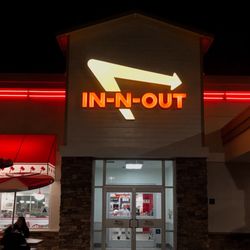 In-N-Out Burger - Exterior