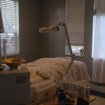 Radiant Skin Therapy - Lunchtime Facelift with One area of waxing. - Skin Care Near Me - Sandy, Utah