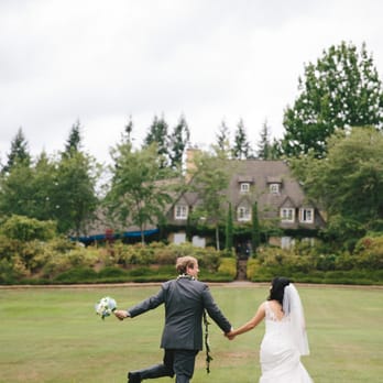 Steele Photography - A moment of levity! - Photographers Near Me - Portland, Oregon Steele Photography - A moment of levity! - Photographers Near Me - Portland, Oregon