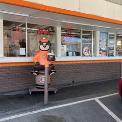 A&W Restaurant - Feel like you go back in time