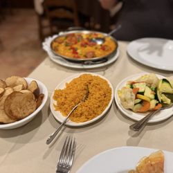El Cid - Vegetables, Spanish rice and Spanish chips as sides