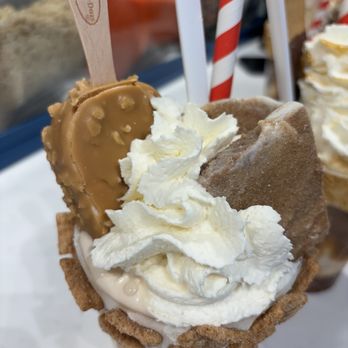 Soda Jerk - Cinnalicious - Ice Cream & Frozen Yogurt Near Me - Phoenix, Arizona
