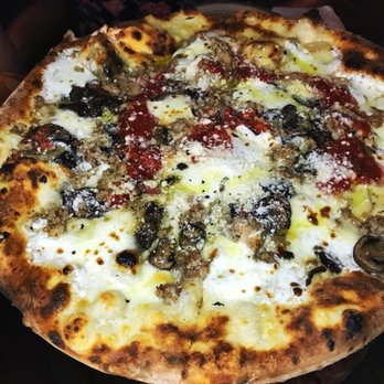 Pizza Bruno - Kbar - Pizza Near Me - Orlando, Florida Pizza Bruno - Kbar - Pizza Near Me - Orlando, Florida